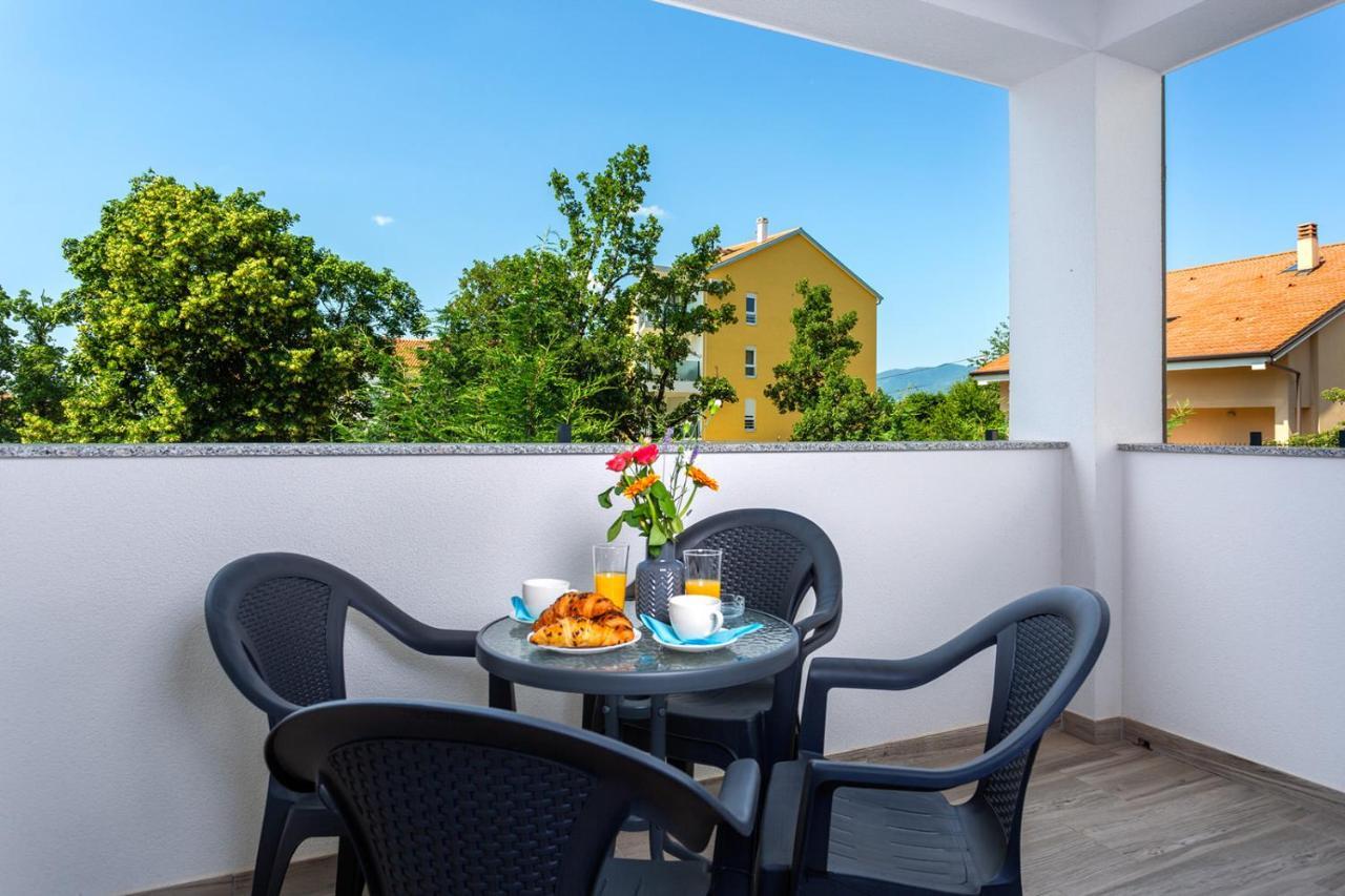 Kvarner Bay 4* - Apartments 1 & 3 Rijeka Exterior foto